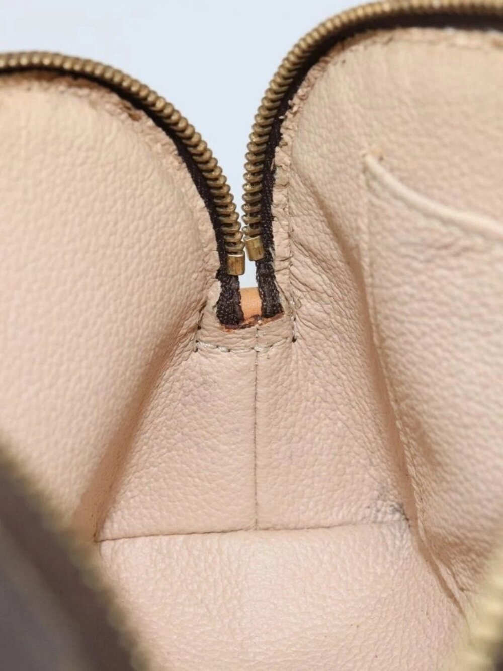 LOUIS VUITTON Monogram Pochette Cosmetic PM Pouch M43998 LV Auth BA9147 - Picture 10 of 16